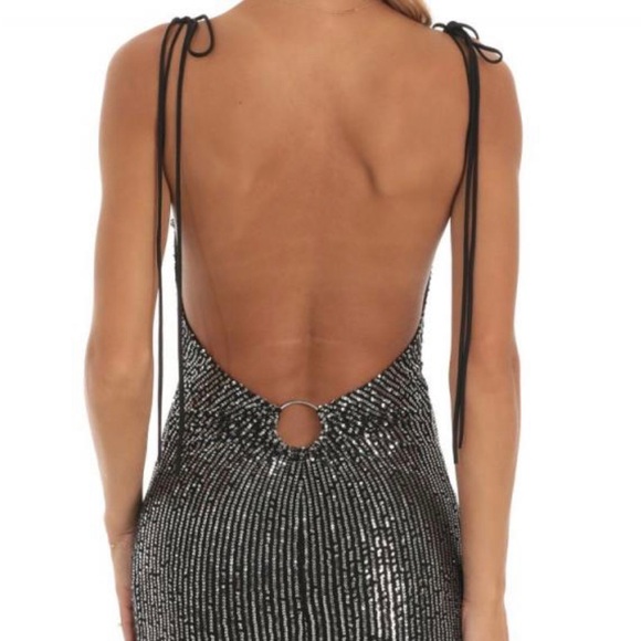 Silver Sequin Bodycon Dress in Black
LUCY IN THE SKY - Picture 2 of 5